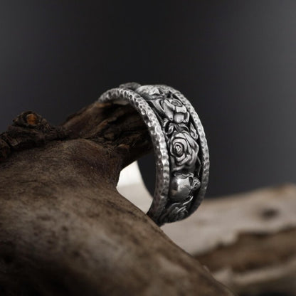 Creative Skull Flower Men's Ring | Simple Punk European & American Style, 2025 New Retro Design, Perfect as a Christmas Gift