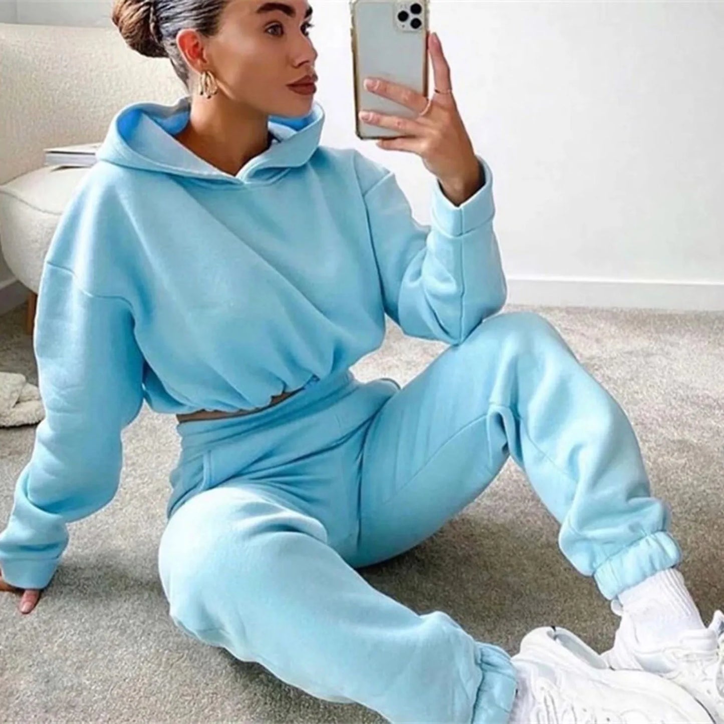 Women’s Oversized Winter Tracksuit – Hoodie & Sweatpants Set