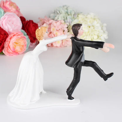 Romantic Bride & Groom Resin Figurine – Wedding Cake Topper for Valentine’s, Engagements & Anniversary Celebrations