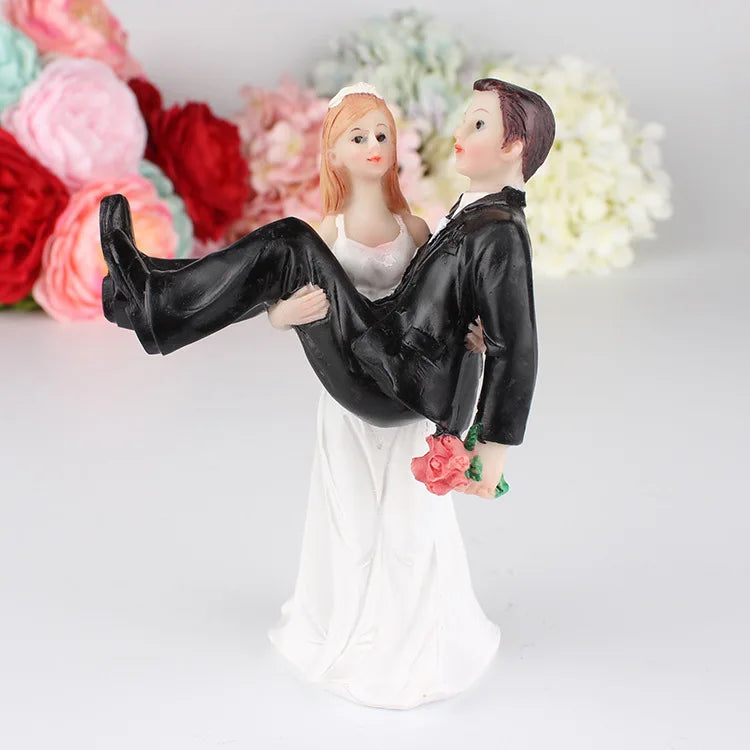 Romantic Bride & Groom Resin Figurine – Wedding Cake Topper for Valentine’s, Engagements & Anniversary Celebrations