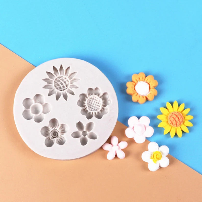 Daisy Wild Chrysanthemum Flower Silicone Sugarcraft Mold Fondant Cake Decorating Tools Candy Clay Cupcake Chocolate Baking Mold