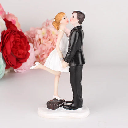 Romantic Bride & Groom Resin Figurine – Wedding Cake Topper for Valentine’s, Engagements & Anniversary Celebrations