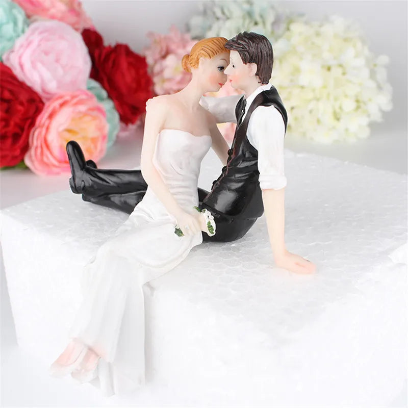 Romantic Bride & Groom Resin Figurine – Wedding Cake Topper for Valentine’s, Engagements & Anniversary Celebrations