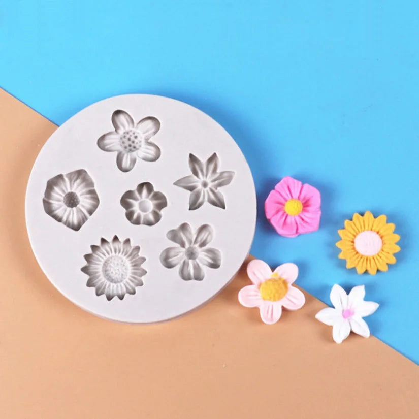 Daisy Wild Chrysanthemum Flower Silicone Sugarcraft Mold Fondant Cake Decorating Tools Candy Clay Cupcake Chocolate Baking Mold