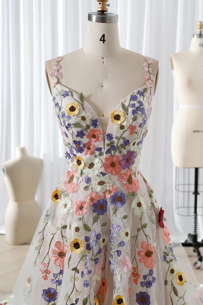 3D Flower Applique Wedding Dress Lace Embroidery Tulle Bridal Gown Strapless Puffy Prom Dress A Line Beach Bridal Gowns
