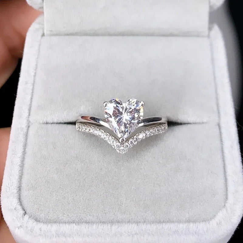 Delicate Silver Color White Zircon Stones Heart Rings