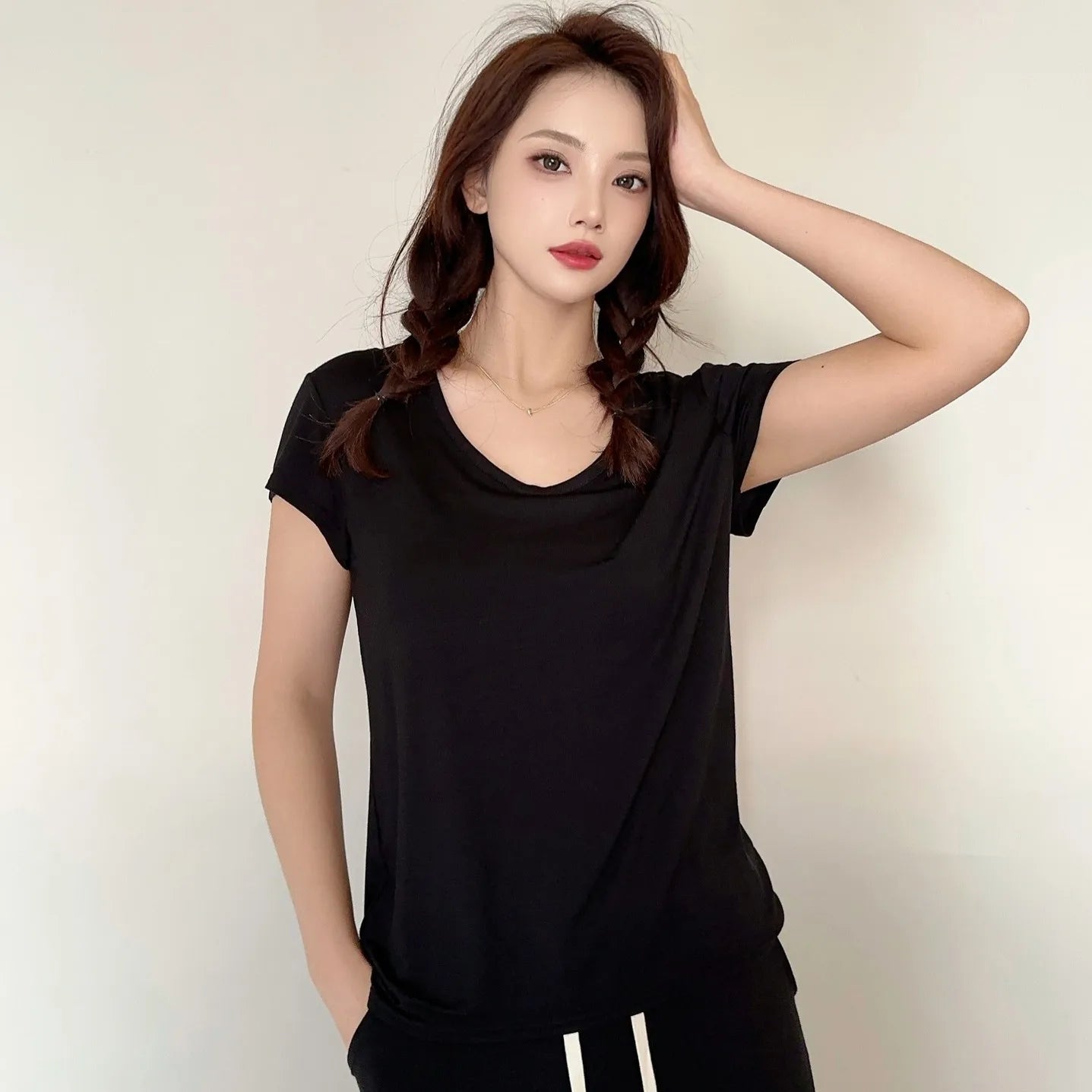 Women’s Plus Size U‑Neck Modal T‑Shirt (L–6XL) – Short Sleeve Solid Color Loose Tee
