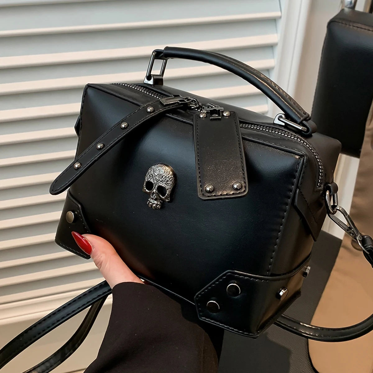 Niche design punk motorcycle style skull handbag, Halloween dark cool all-match solid color crossbody bag,