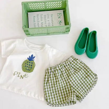 Baby Girl 2‑Piece Fruit Print T‑Shirt & Plaid Shorts Outfit