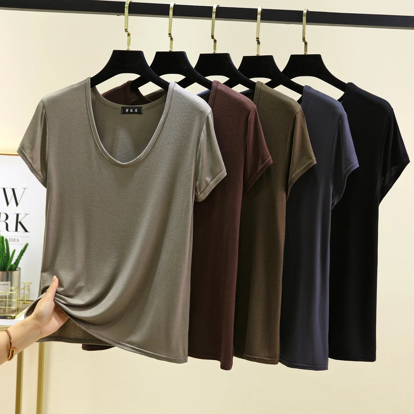Women’s Plus Size U‑Neck Modal T‑Shirt (L–6XL) – Short Sleeve Solid Color Loose Tee