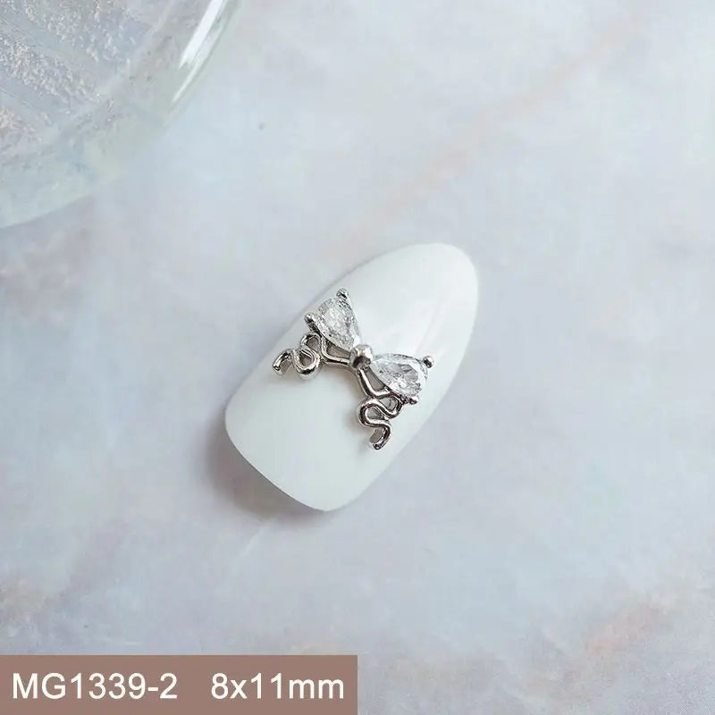 10pcs/lot Luxury No Fading Bow Butterfly Arc Nail Art Parts Zircon Crystal Manicure Nails Accesorios Supplies Decorations Charms