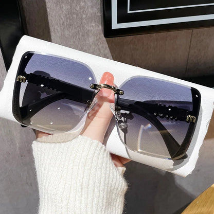 Womens fashion trimmed sunglasses