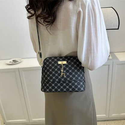 PU Leather Women Shoulder Bag Female Deer Pendant Handbags Girl Small Crossbody Bag Fashion Shell Shape Messenger Bag Bolsos
