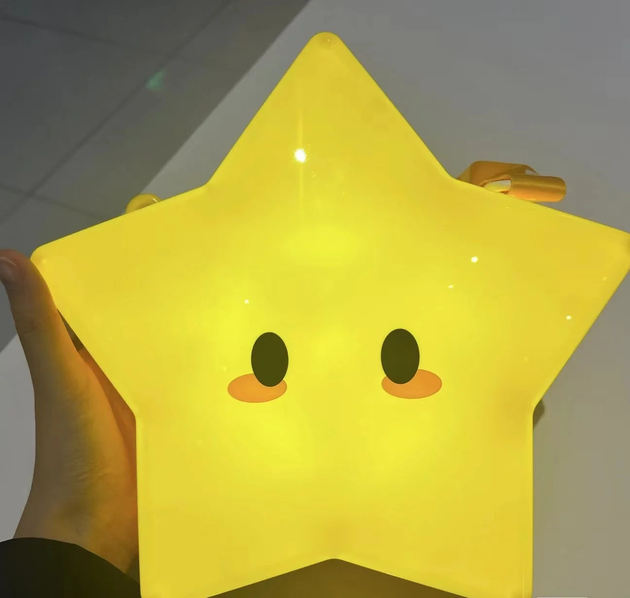 Super Mario Glowing Star Crossbody Bucket – Light‑Up Popcorn Bag for Cosplay & Gifts