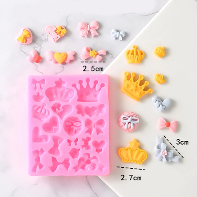 Hot Sell Cartoon Crown Bow Tie Silicone Fondant Cake Mold Cupcake Jelly Candy Chocolate Shaped Decoration Baking Tool Moulds