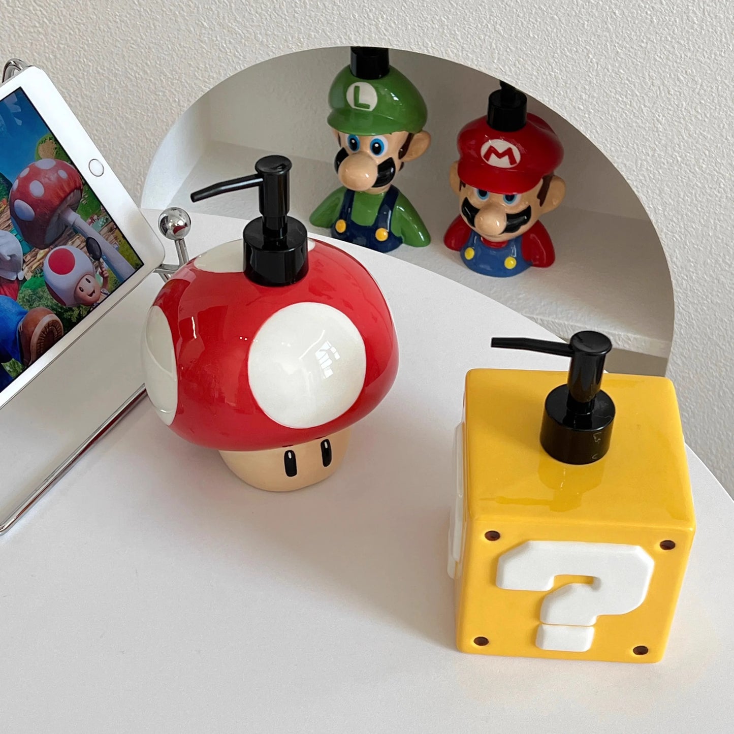 Super Mario Press Bottle – Refillable Shower Gel & Hand Soap Dispenser, Cute Bathroom Gift