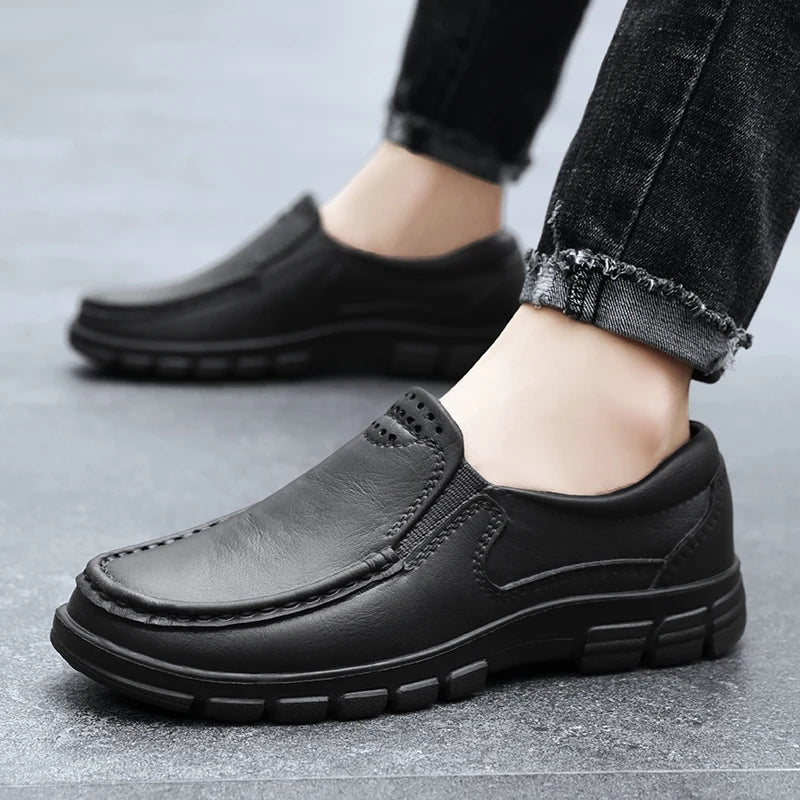 Men’s Four‑Season Anti‑Slip Chef Shoes – Oil‑Resistant, Soft‑Sole, Business Casual Work Leather