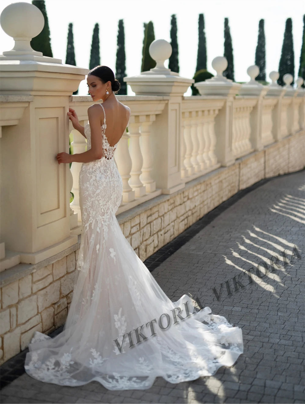 Attractive Backless V-neck Spaghetti Straps Mermaid Wedding Dresses