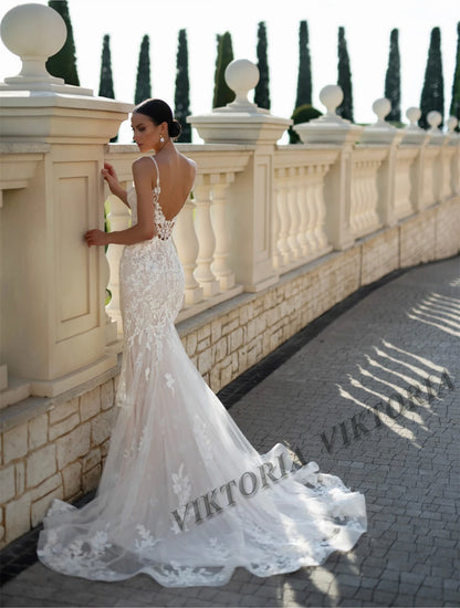 Attractive Backless V-neck Spaghetti Straps Mermaid Wedding Dresses