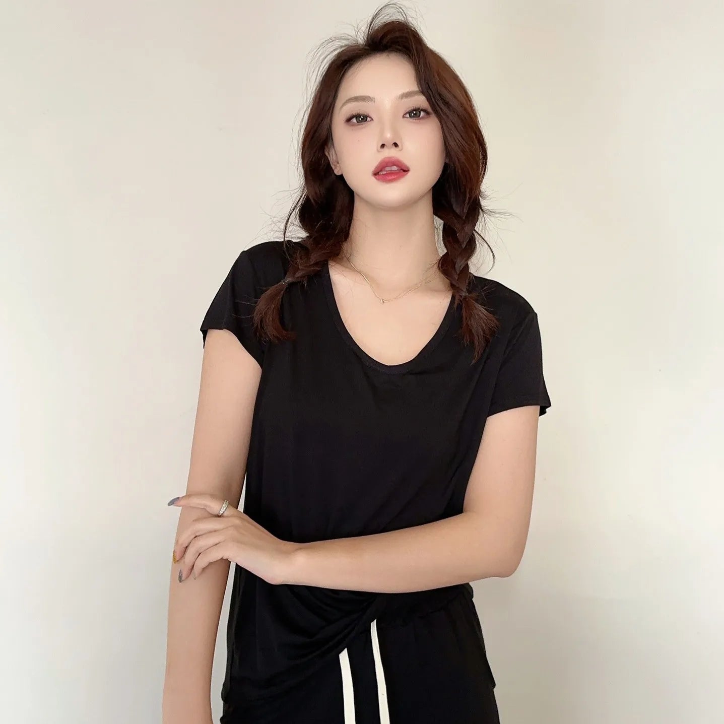 Women’s Plus Size U‑Neck Modal T‑Shirt (L–6XL) – Short Sleeve Solid Color Loose Tee