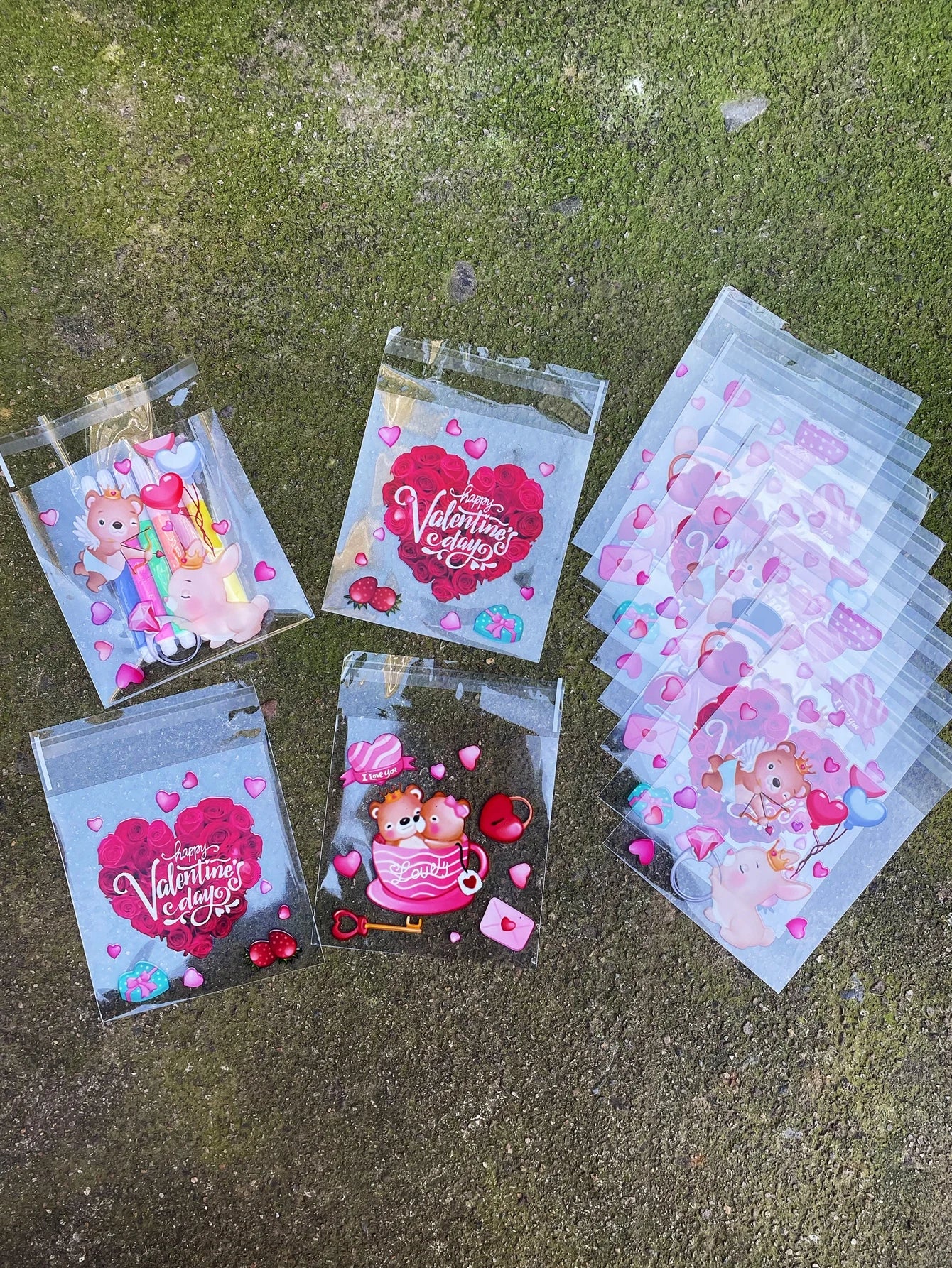 100pcs Red Rose Love Heart Balloon Pattern Gift Bag, Valentine's Day Cute Bear Printed Gift Decoration OPP Bag For Lovers Party