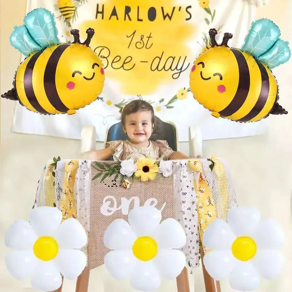 Large Bee & White Daisy Foil Balloon for Kids’ Party Décor