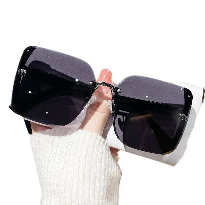 Womens fashion trimmed sunglasses