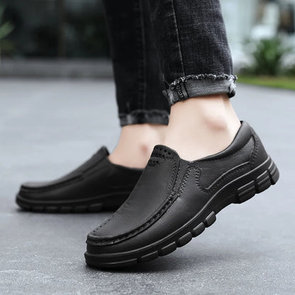 Men’s Four‑Season Anti‑Slip Chef Shoes – Oil‑Resistant, Soft‑Sole, Business Casual Work Leather