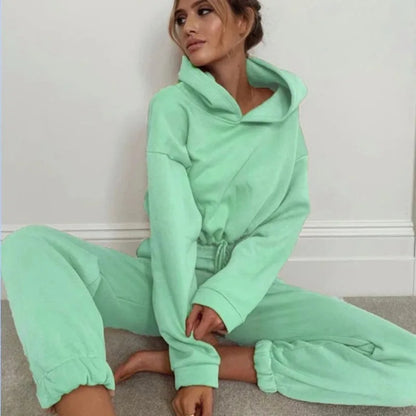 Women’s Oversized Winter Tracksuit – Hoodie & Sweatpants Set