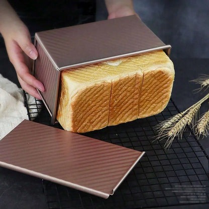 Golden Loaf Pan with Lid – Non‑Stick, Rust‑Resistant Baking Mold