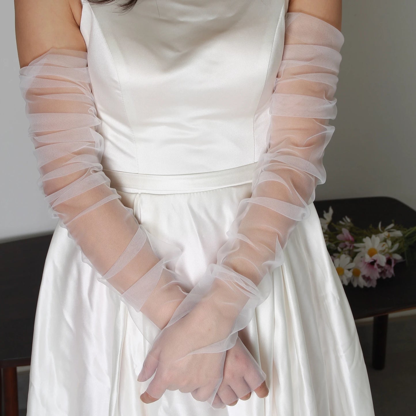 Women's Removable Bridal Accessories: Soft Tulle Bolero, Arm Sleeves, and Gloves for Wedding Dresses