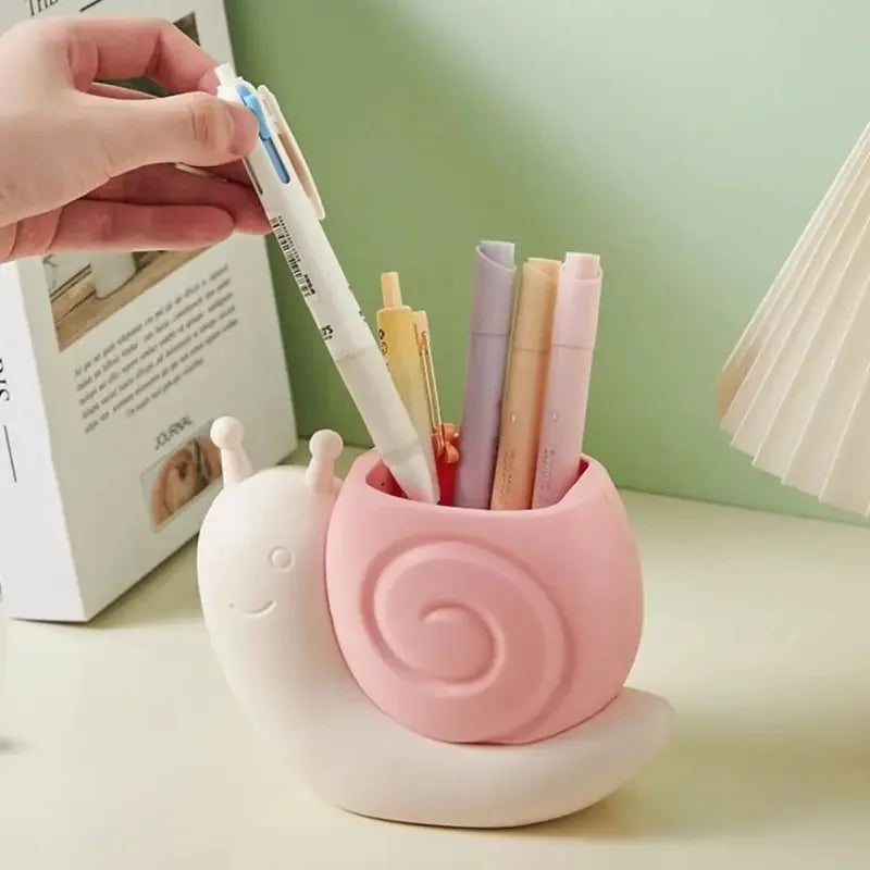 Snail‑Shaped Multi‑Functional Pen Holder – Cute Desktop Organizer for Stationery & Makeup Brushes