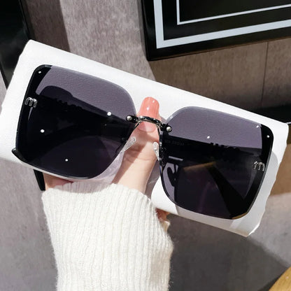 Womens fashion trimmed sunglasses