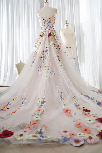 3D Flower Applique Wedding Dress Lace Embroidery Tulle Bridal Gown Strapless Puffy Prom Dress A Line Beach Bridal Gowns
