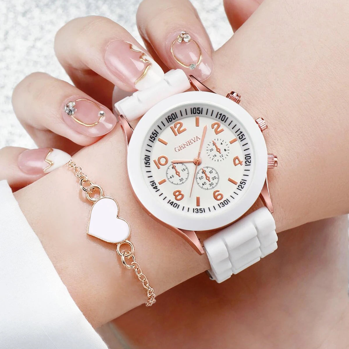 4pcs/set Women Silicone Band Watches Fashion Women Heart Jewelry (Without Box)
