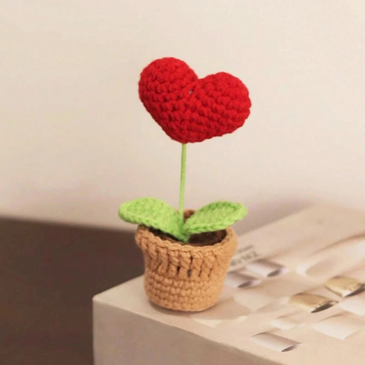1/2/3/5Pcs Handmade Knitted Flower Pot Red Heart Shaped Knit Imitation Potted Plant for Mother‘s Day Girls Gifts Home Desktop De