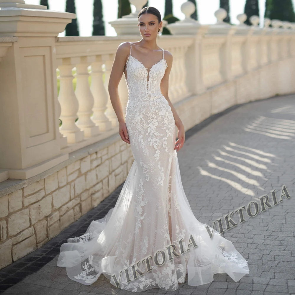Attractive Backless V-neck Spaghetti Straps Mermaid Wedding Dresses