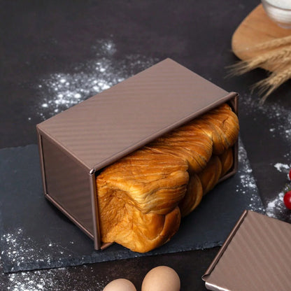 Golden Loaf Pan with Lid – Non‑Stick, Rust‑Resistant Baking Mold