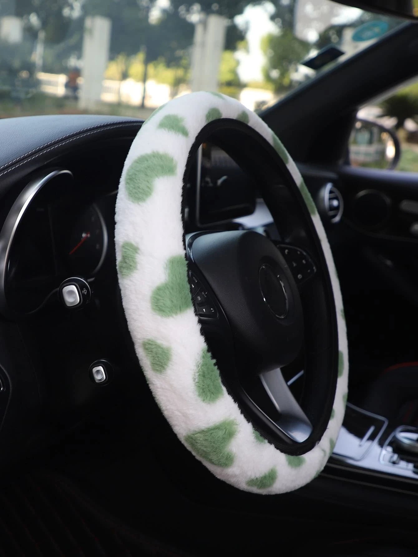 MEIKAXIU 1Pc Plush Heart Shape Steering Wheel Cover, Warm for Winter Car Interior Accessories