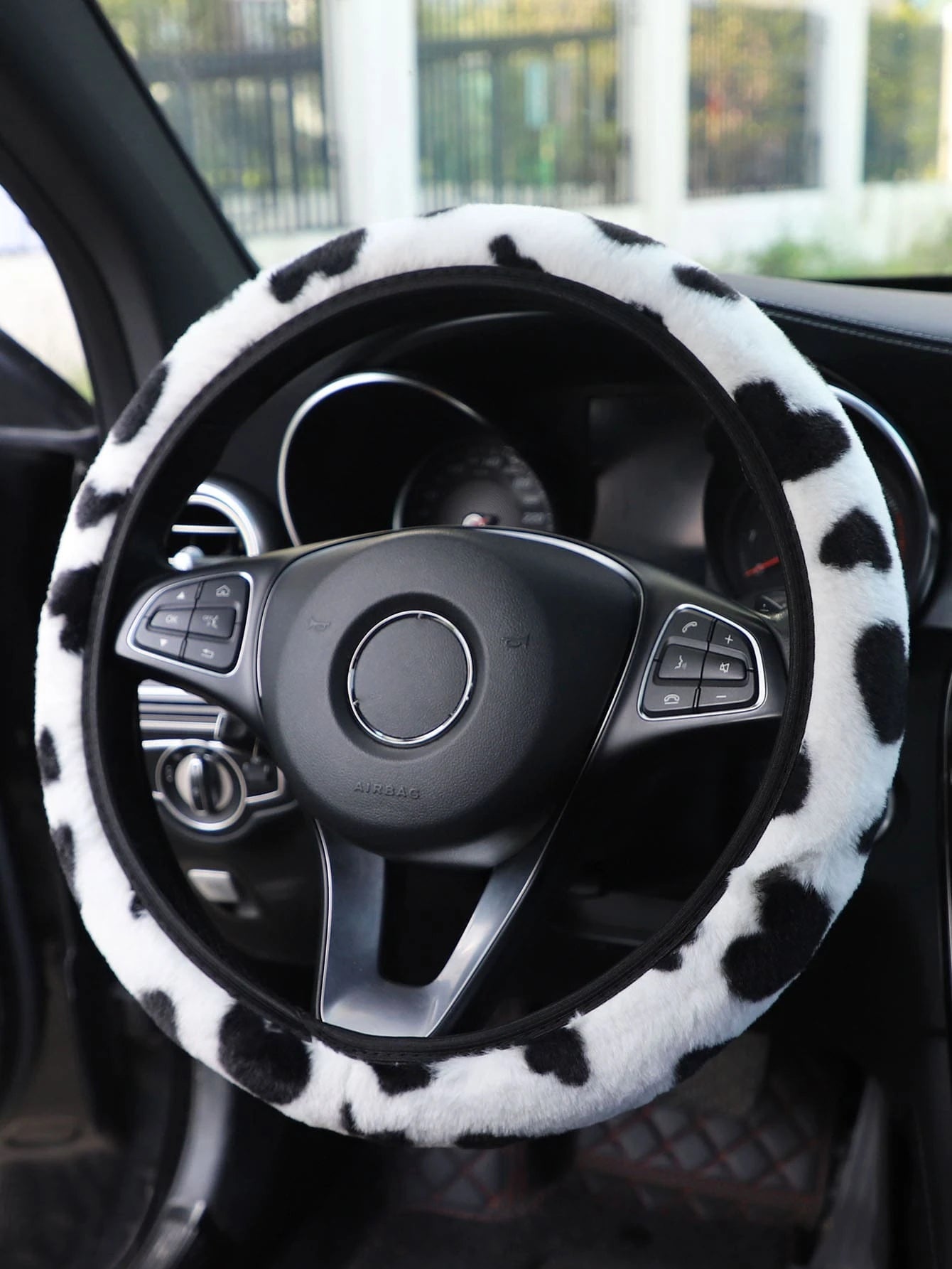 MEIKAXIU 1Pc Plush Heart Shape Steering Wheel Cover, Warm for Winter Car Interior Accessories