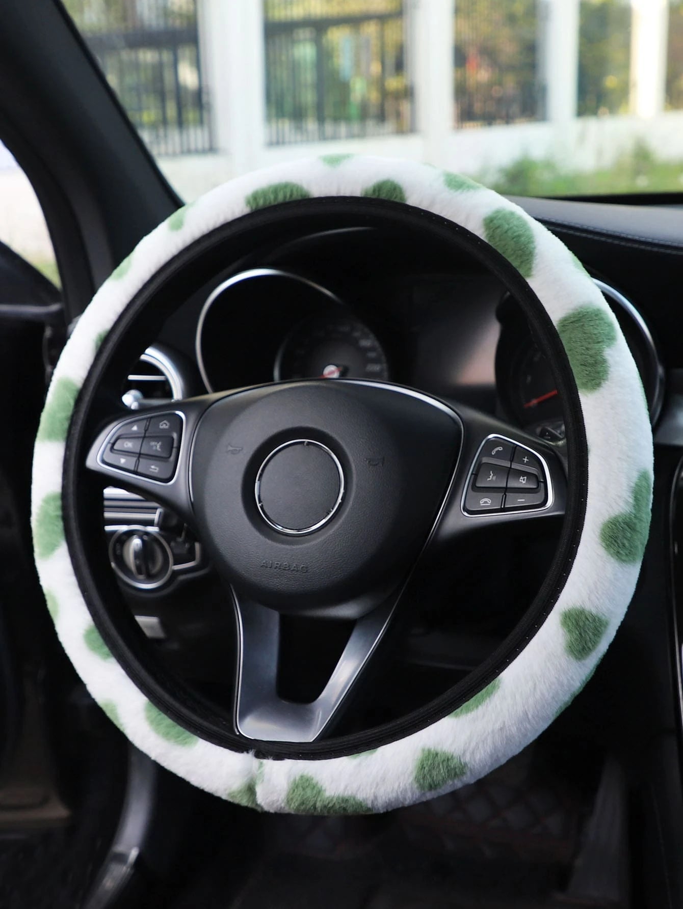 MEIKAXIU 1Pc Plush Heart Shape Steering Wheel Cover, Warm for Winter Car Interior Accessories